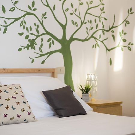 Faenza Double Apartment ฟลอเรนซ์ ภายนอก รูปภาพ