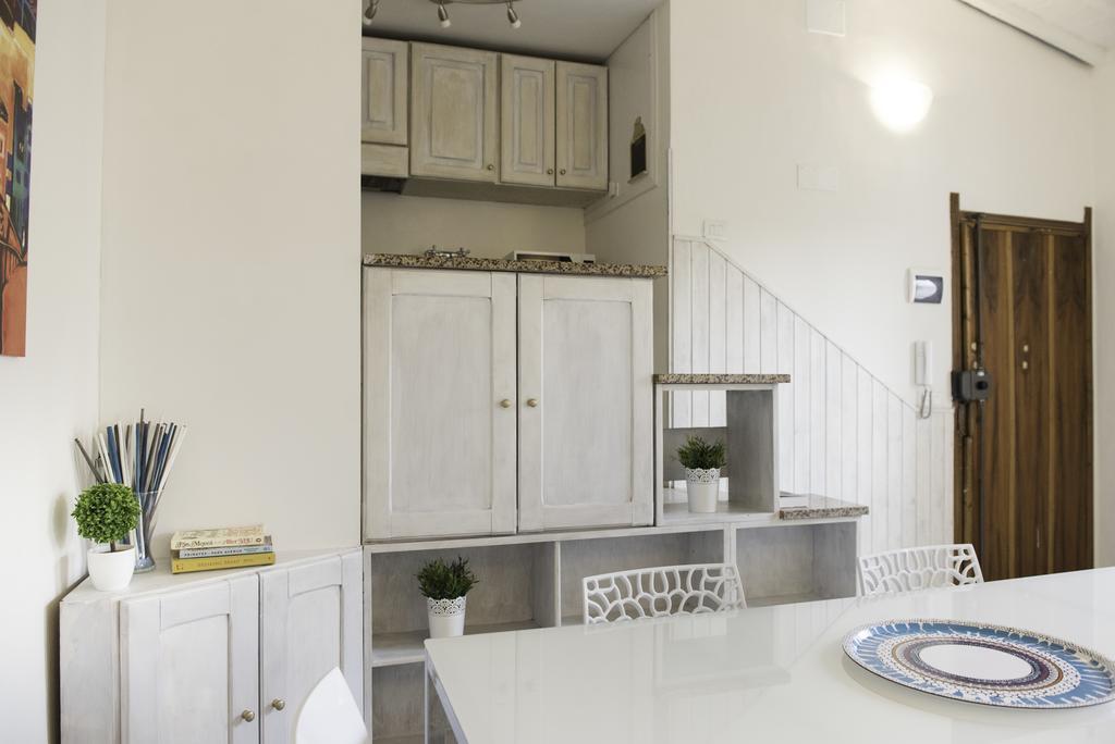 Faenza Double Apartment ฟลอเรนซ์ ภายนอก รูปภาพ